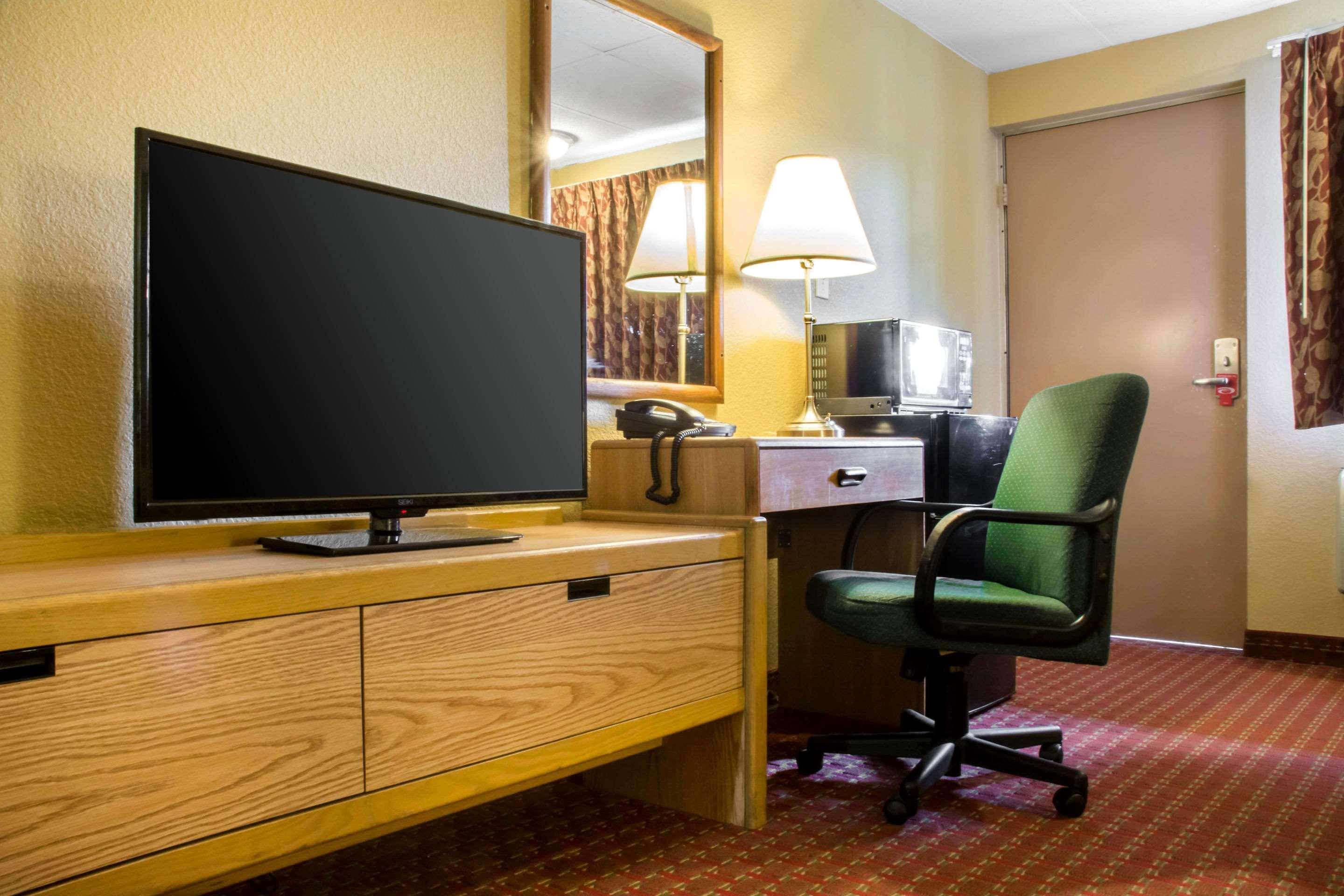 อีโคโน ลอดจ์ แบรดฟอร์ด Hotel ภายนอก รูปภาพ